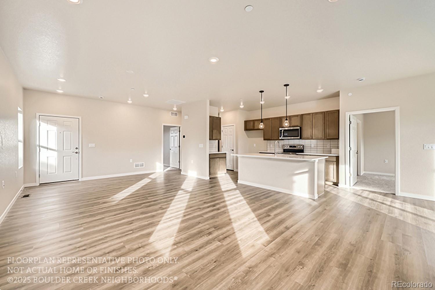 844 W 128th Place