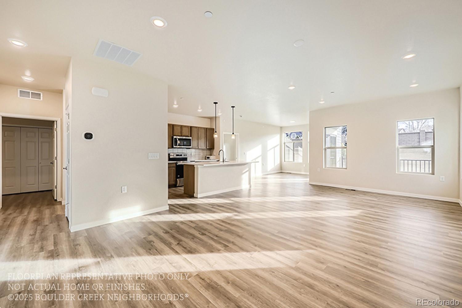844 W 128th Place