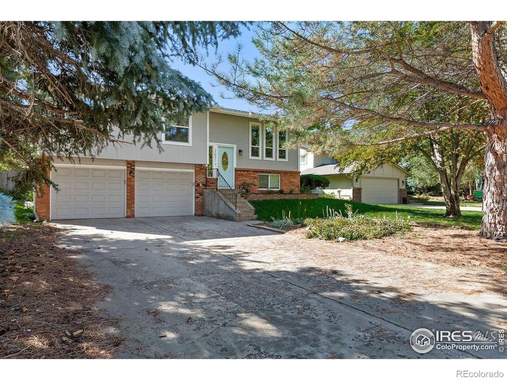 Photo of 2631 Flintridge Place, Fort Collins, CO 80521 (MLS # IR1045501)