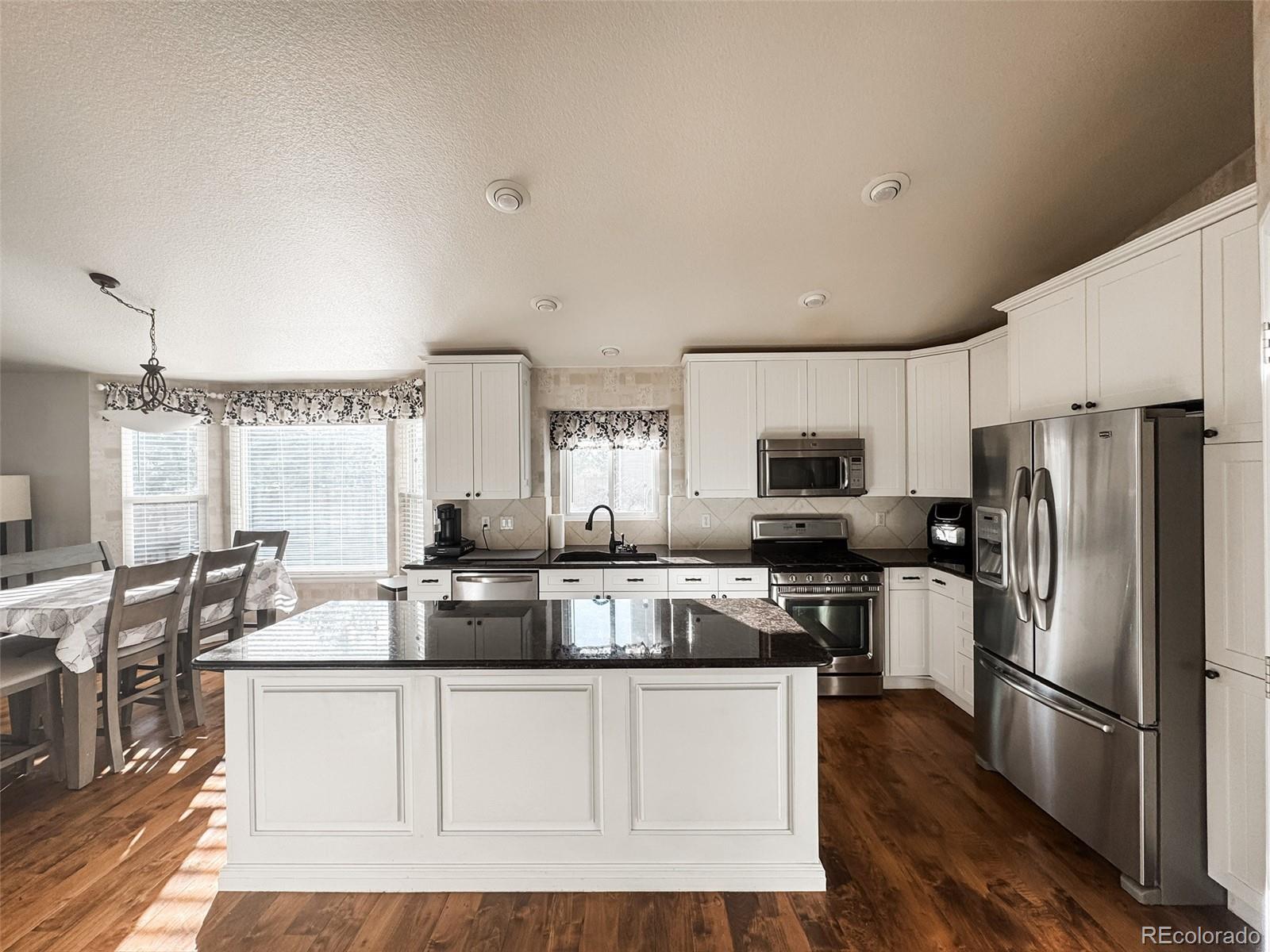 6686 Solana Drive