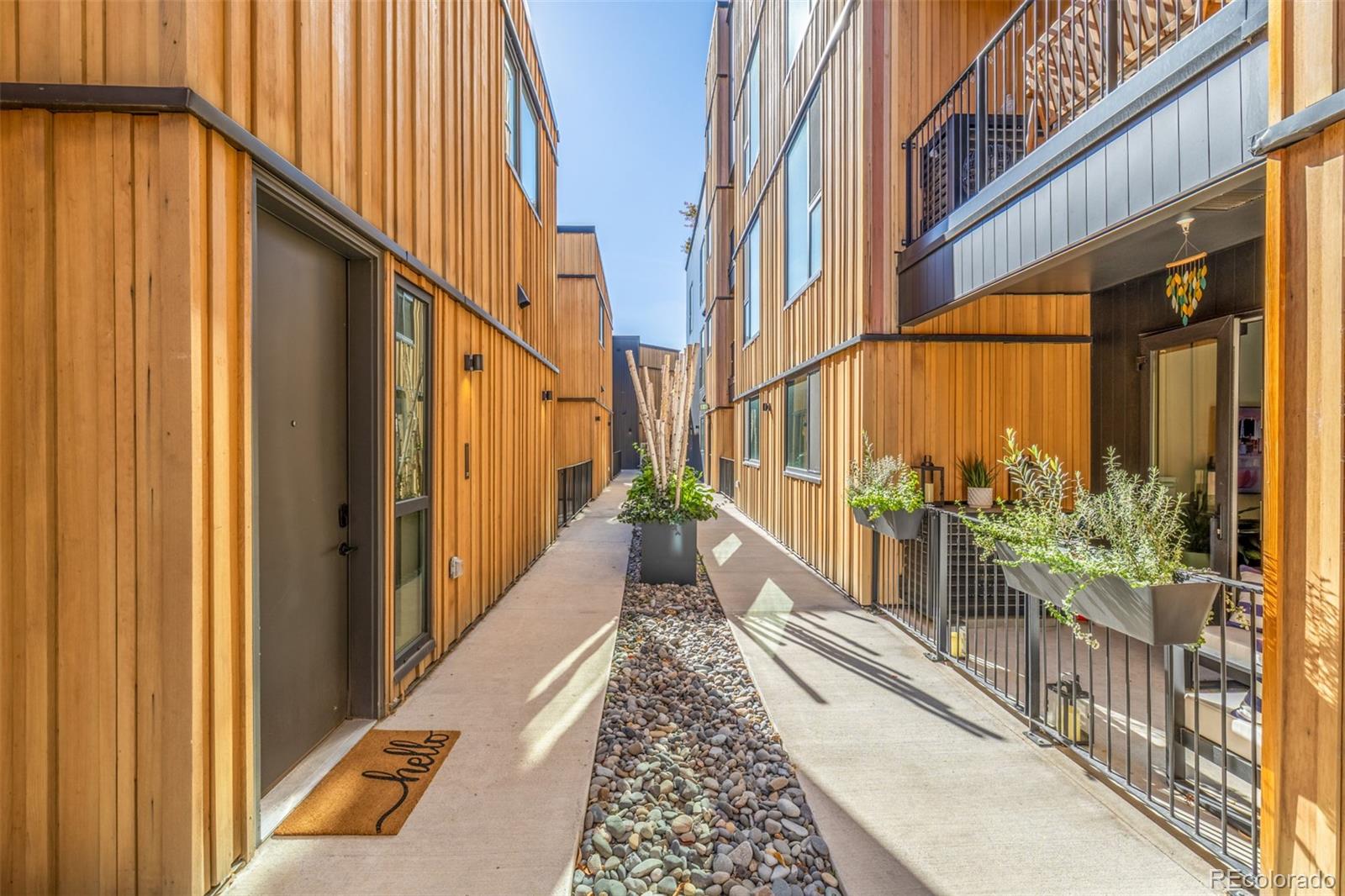 1601 Park Avenue 215