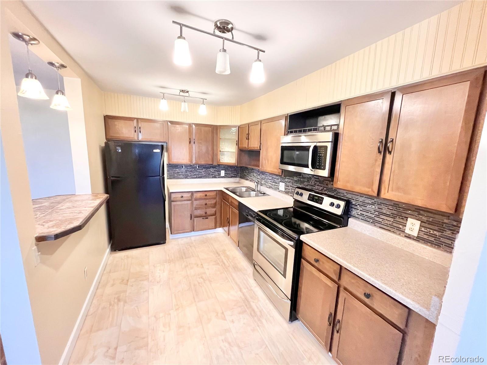 9335 E center Avenue 8B