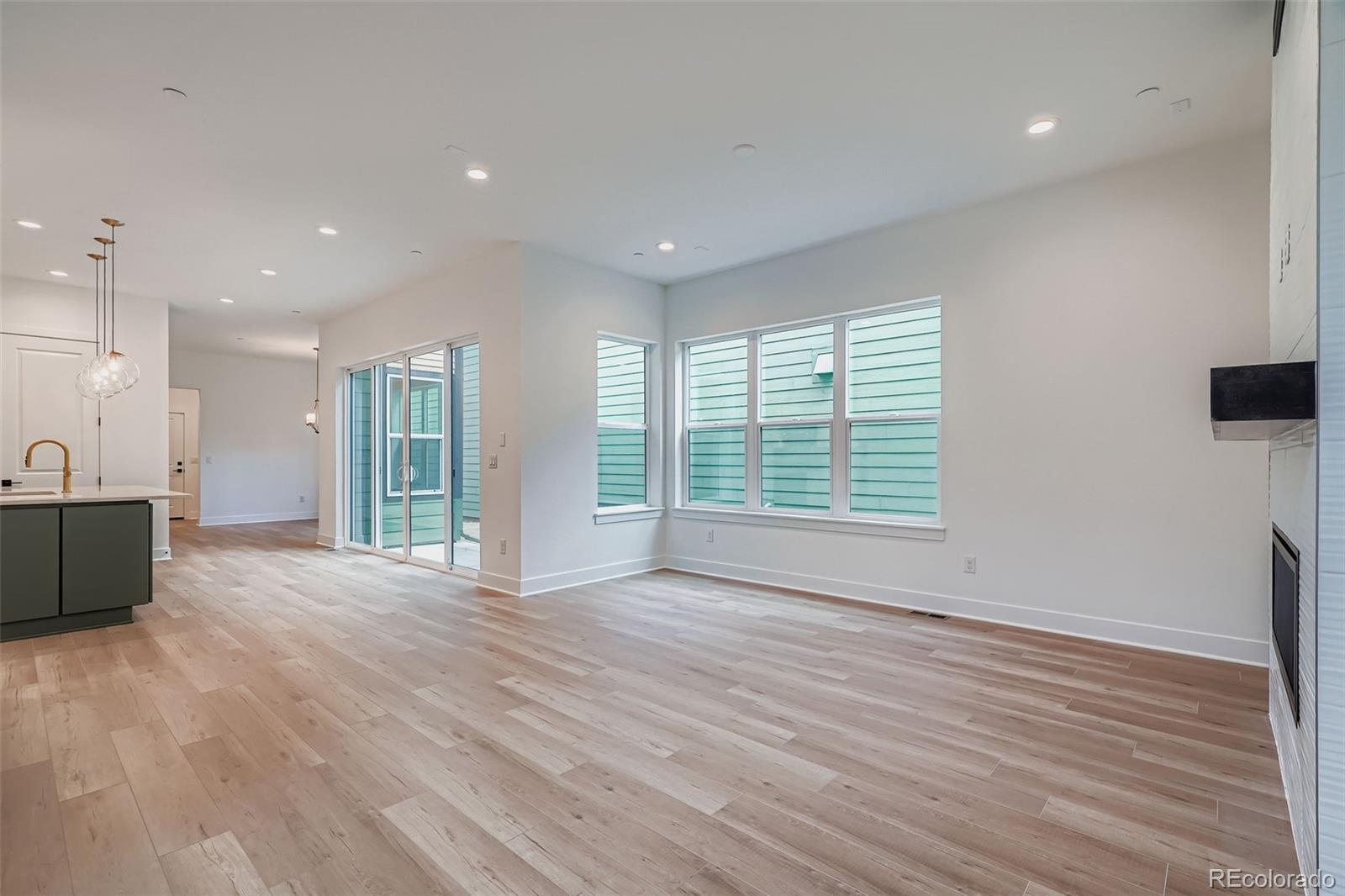 948 Promenade Drive
