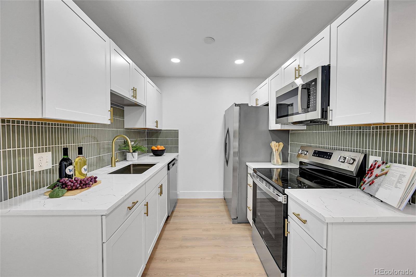 1557 S Owens Street #59, Denver, CO, 80232 3 1557 S Owens Street #59