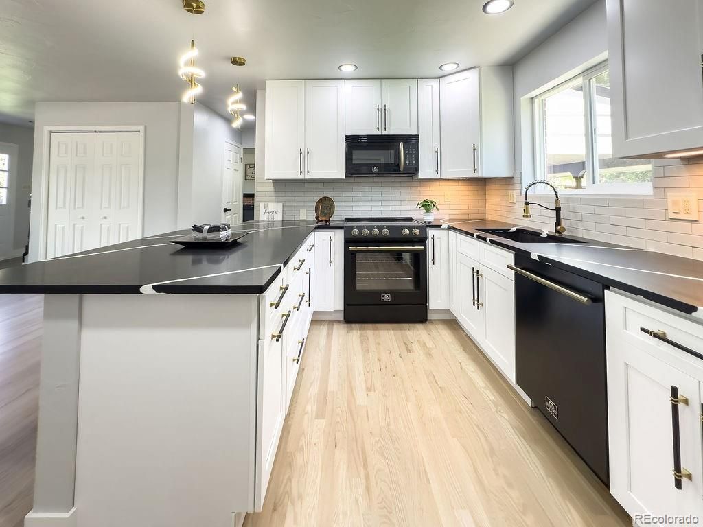 Photo of 7336 S Elati Street, Littleton, CO 80120 (MLS # 4181322)