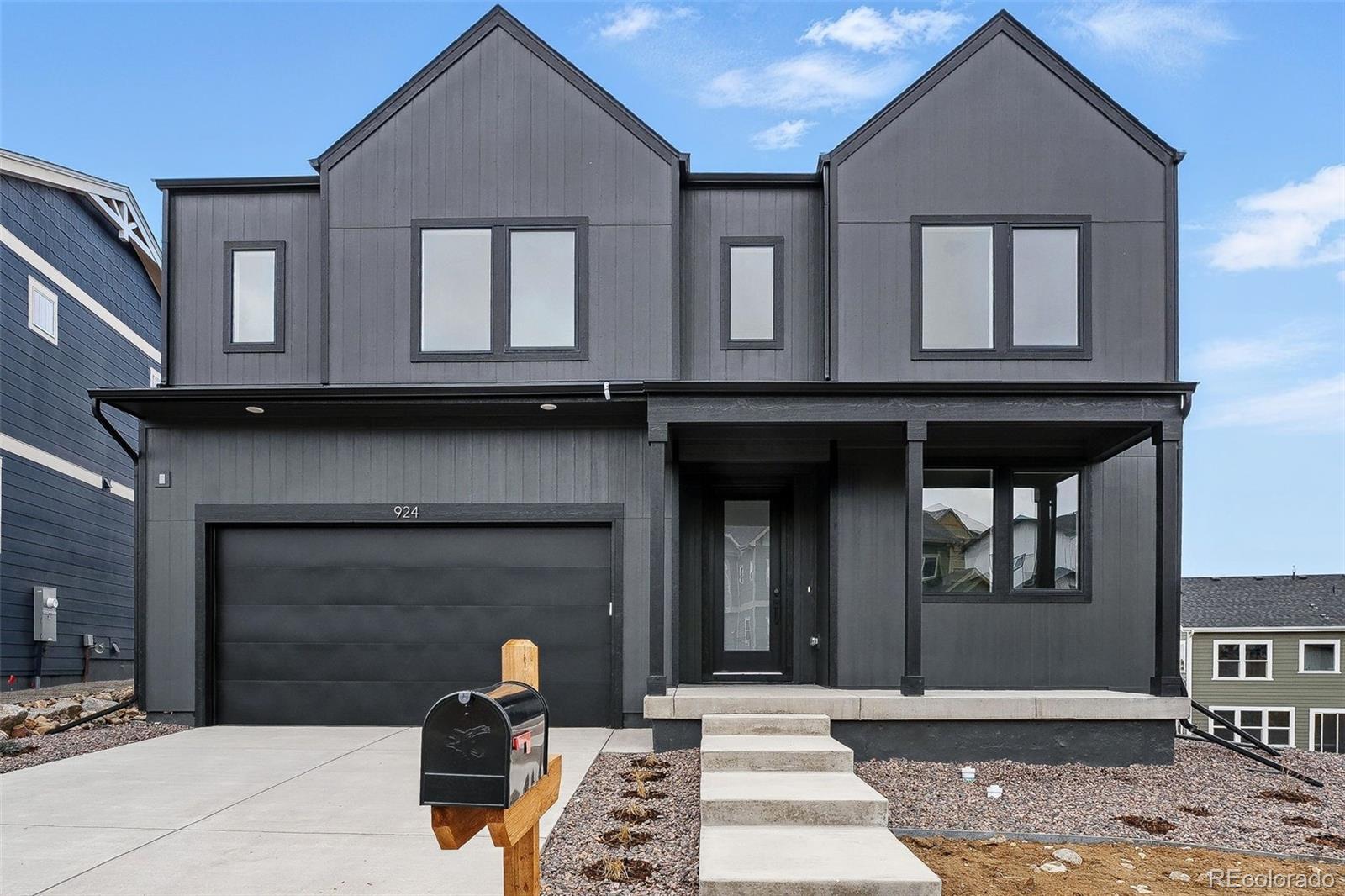 924 Sunflower Street