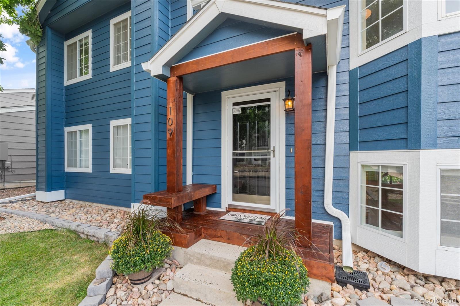109 N Quicksilver Avenue