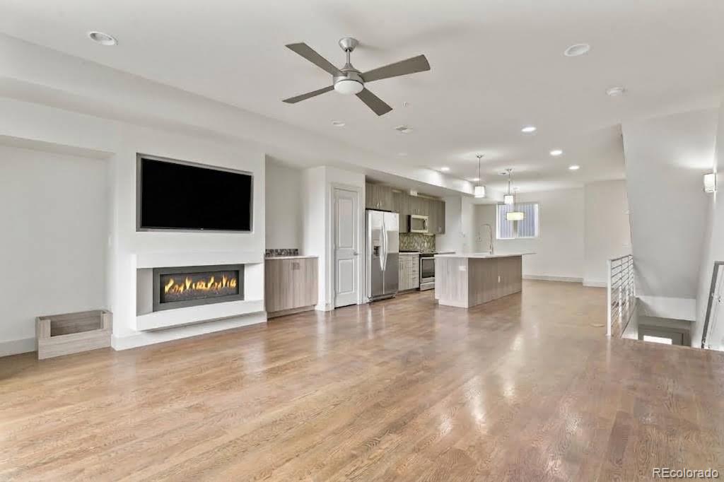 4943 Lowell Boulevard 4