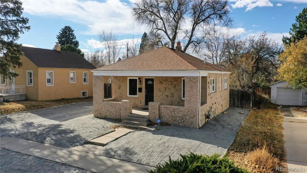Photo of 1621 Trenton Street, Denver, CO 80220 (MLS # 5806566)