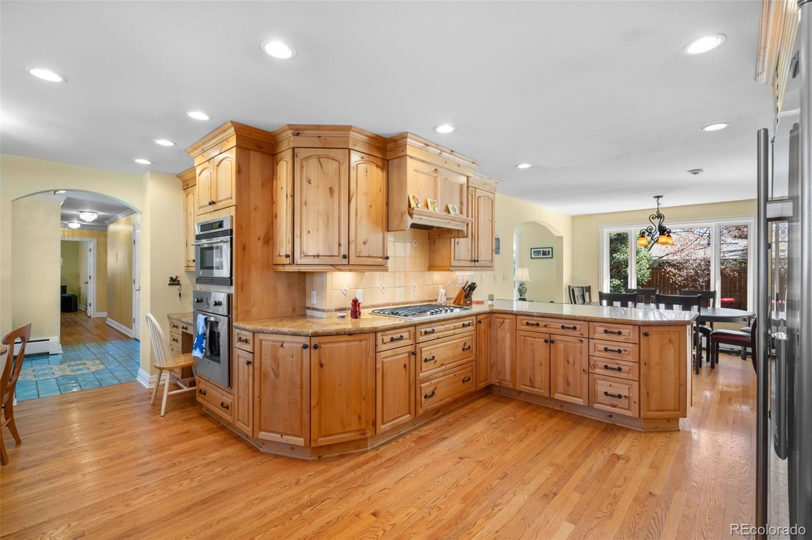 3236 S Saint Paul Street