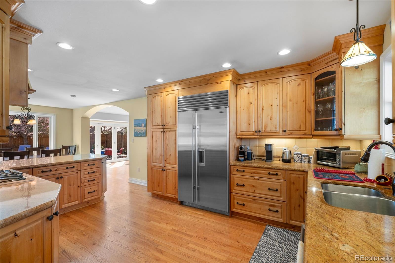 3236 S Saint Paul Street