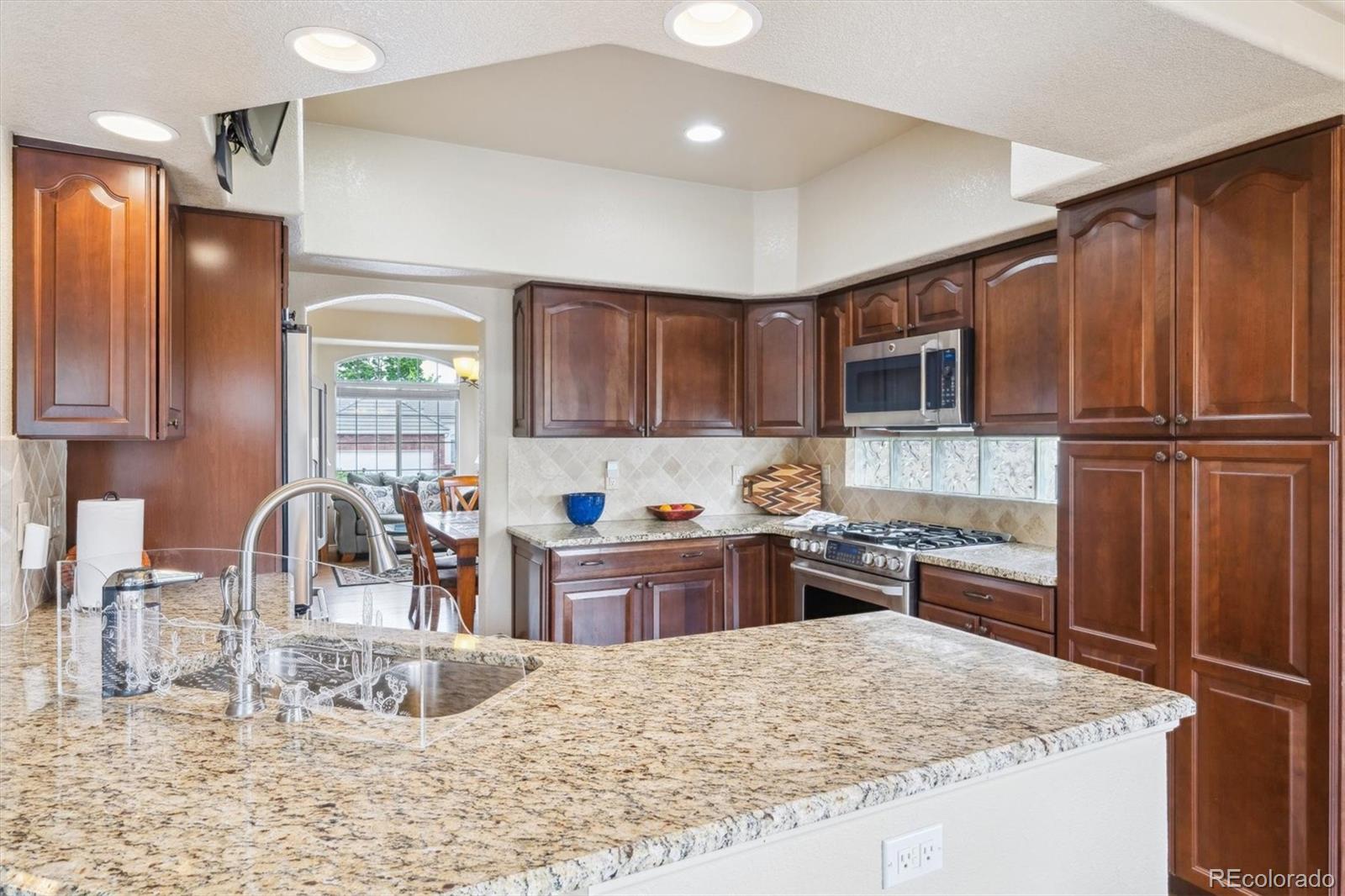 3305 White Oak Lane, Highlands Ranch, CO, 80129 4 3305 White Oak Lane