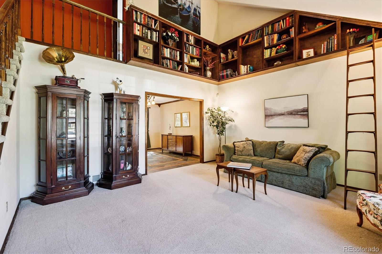 3756 E Phillips Circle