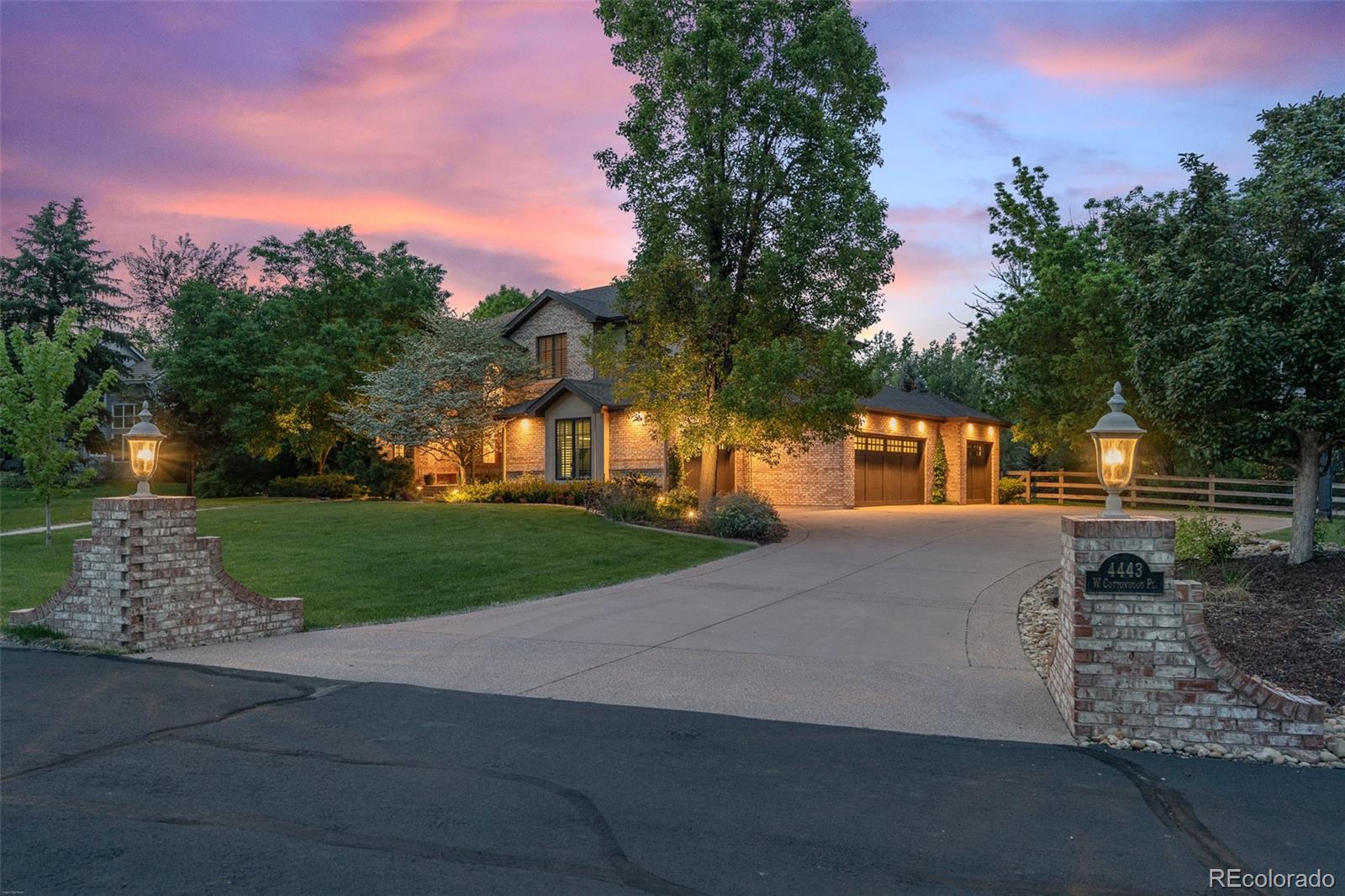 4443 W Cottonwood Place
