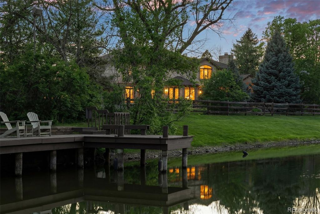 Photo of 4443 W Cottonwood Place, Littleton, CO 80123 (MLS # 9342139)