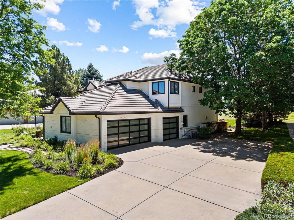 Photo of 15 Glenmoor Circle, Cherry Hills Village, CO 80113 (MLS # IR1067607)