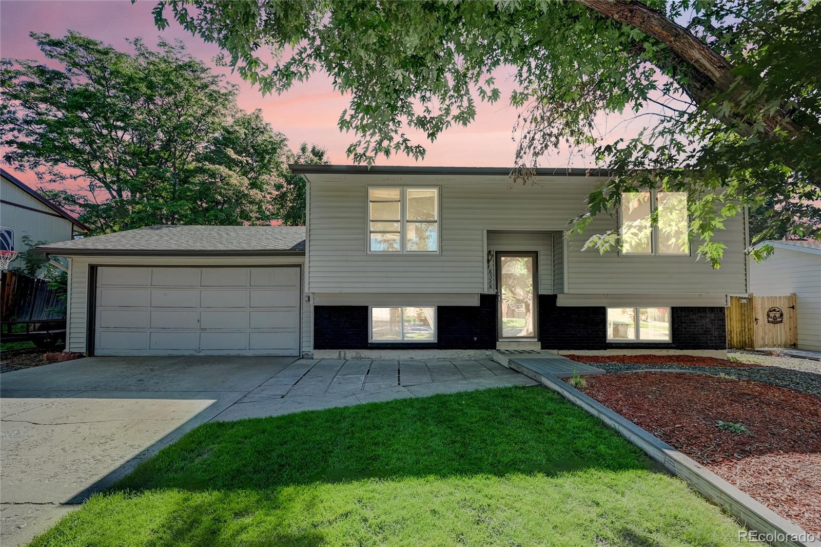 8528 Fenton Street