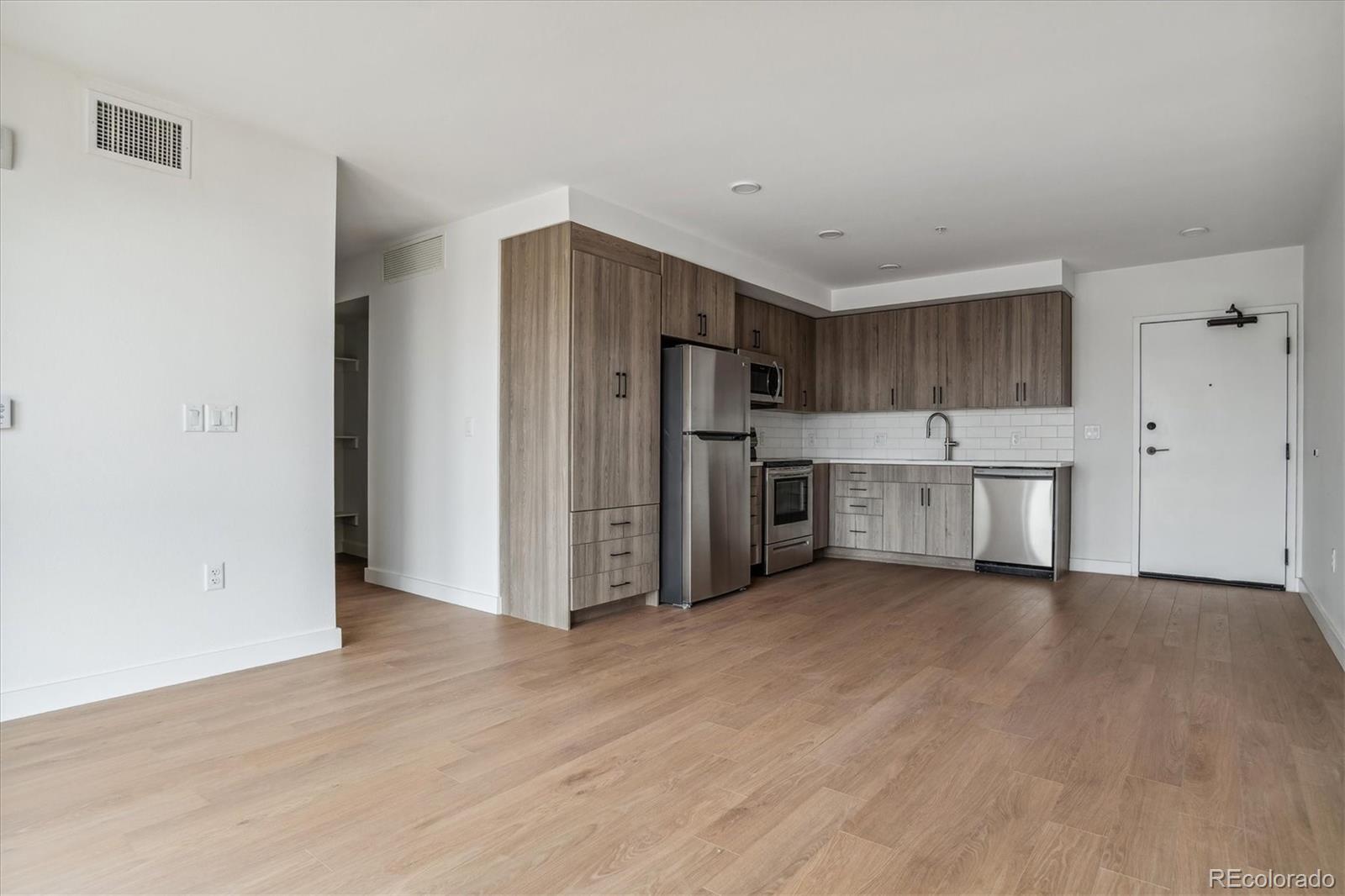 3575 Chestnut Place 702