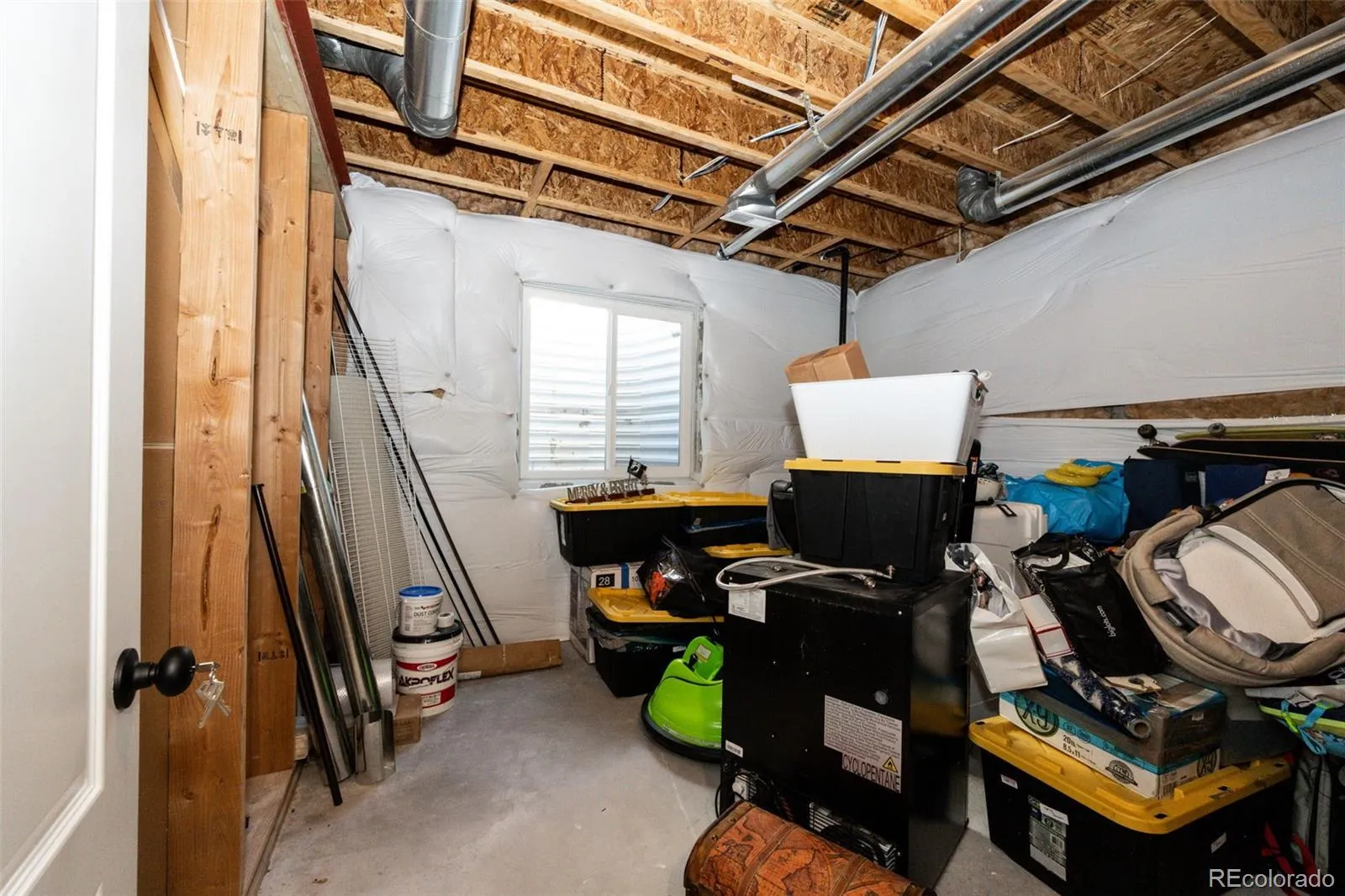 Colorado Springs, Colorado 80927, United States, 5 Bedrooms Bedrooms, ,3 BathroomsBathrooms,Residential,Active,82318