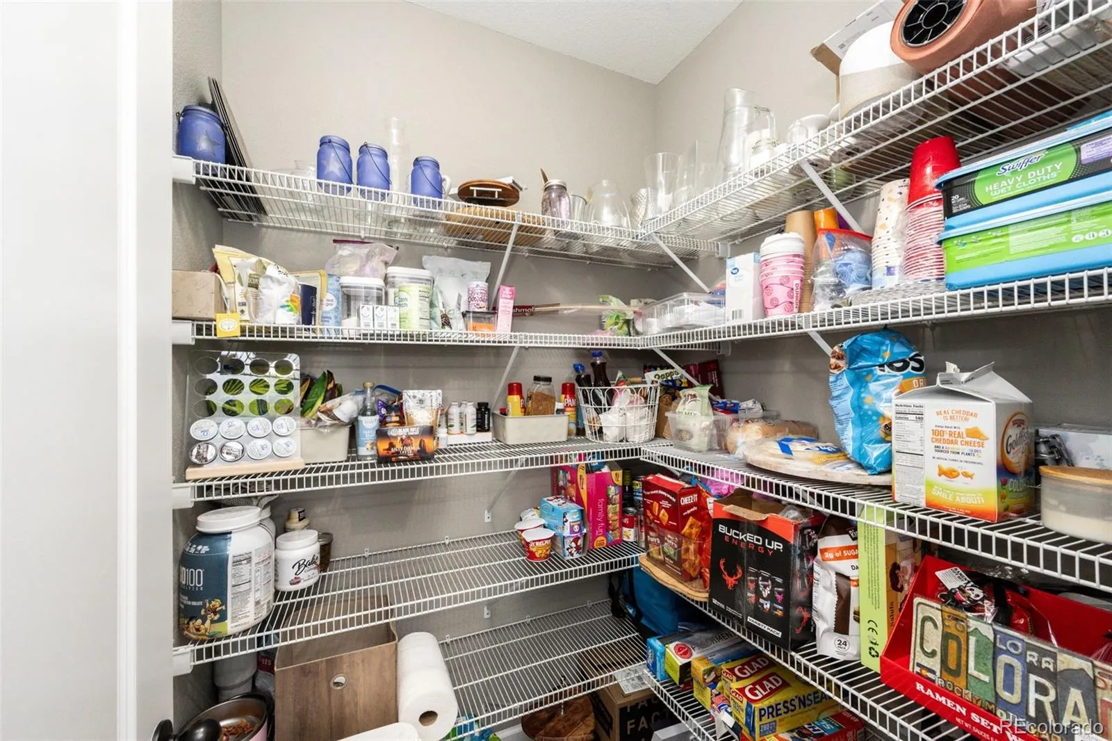 Colorado Springs, Colorado 80927, United States, 5 Bedrooms Bedrooms, ,3 BathroomsBathrooms,Residential,Active,82318