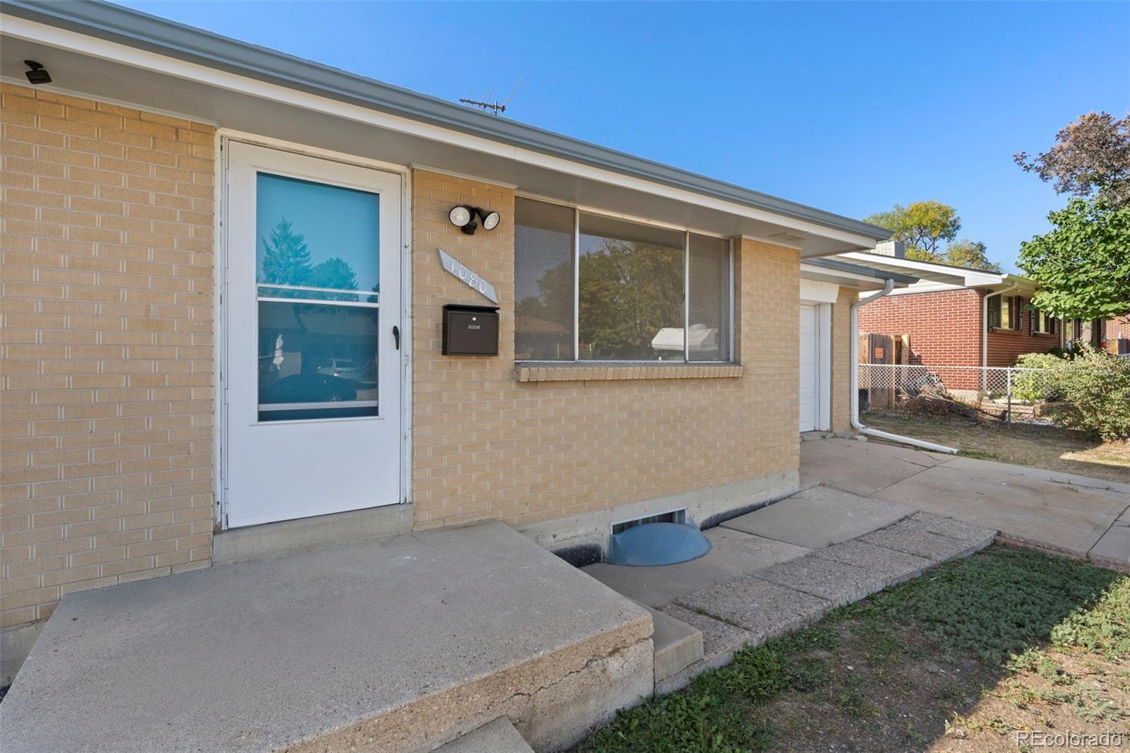 1080 E 85th Place