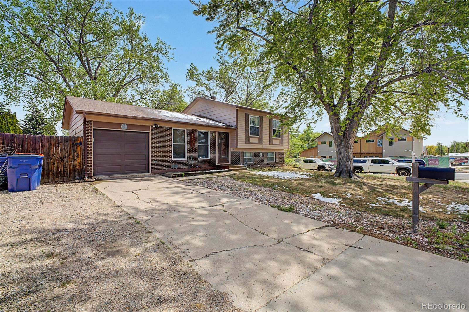 1406 Cottonwood Street
