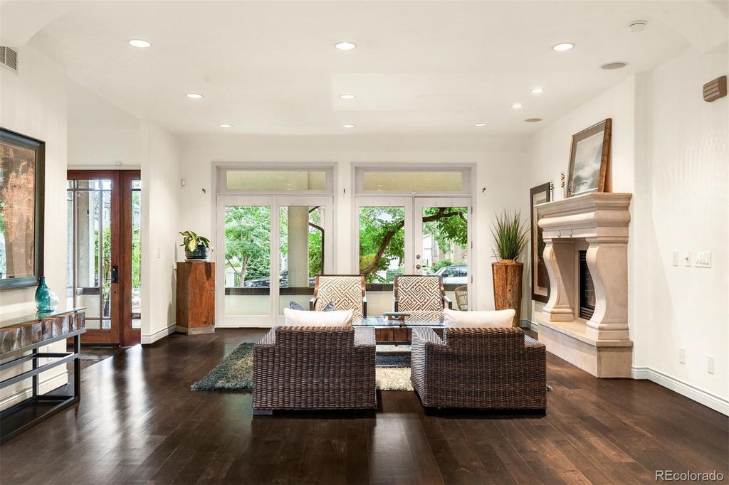 Photo of 960 S High Street, Denver, CO 80209 (MLS # 8075209)