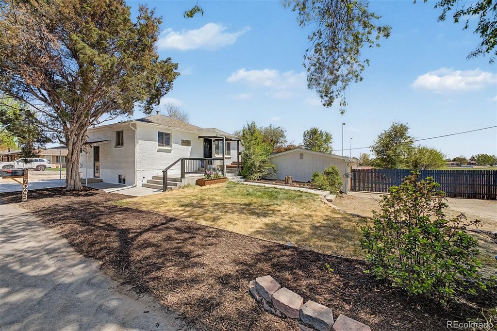 Photo of 7005 Geneva Court, Lakewood, CO 80214 (MLS # 9357651)