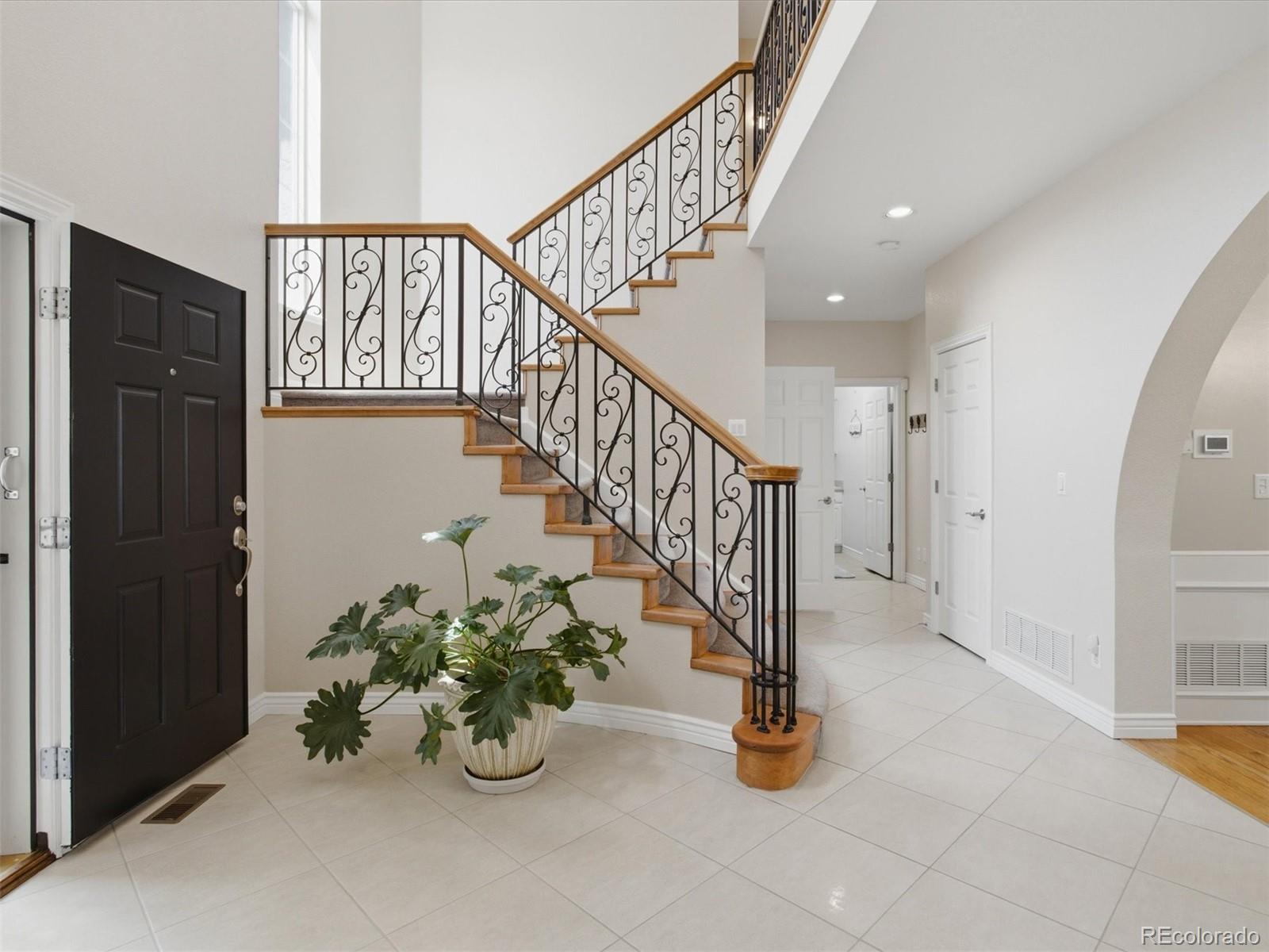 2819 Canyon Crest Drive