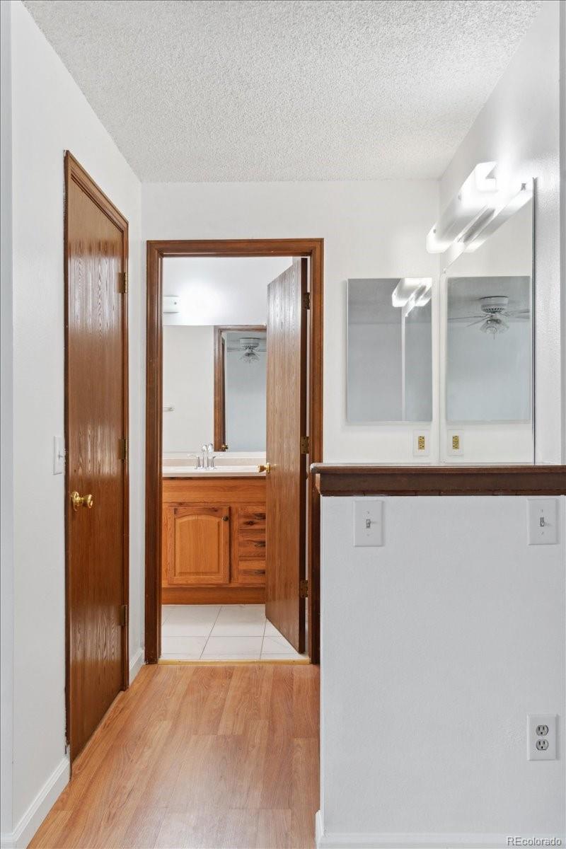 Photo 10 of 26 of 4143 S Dunkirk Way house