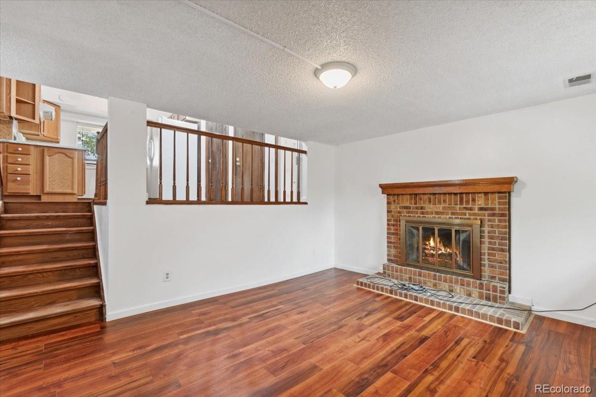 Photo 13 of 26 of 4143 S Dunkirk Way house