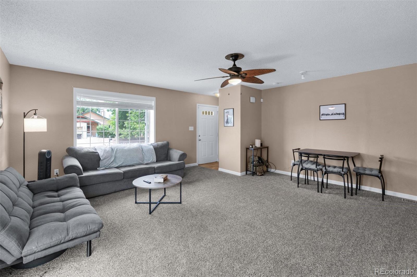 4555 Hollyridge Drive