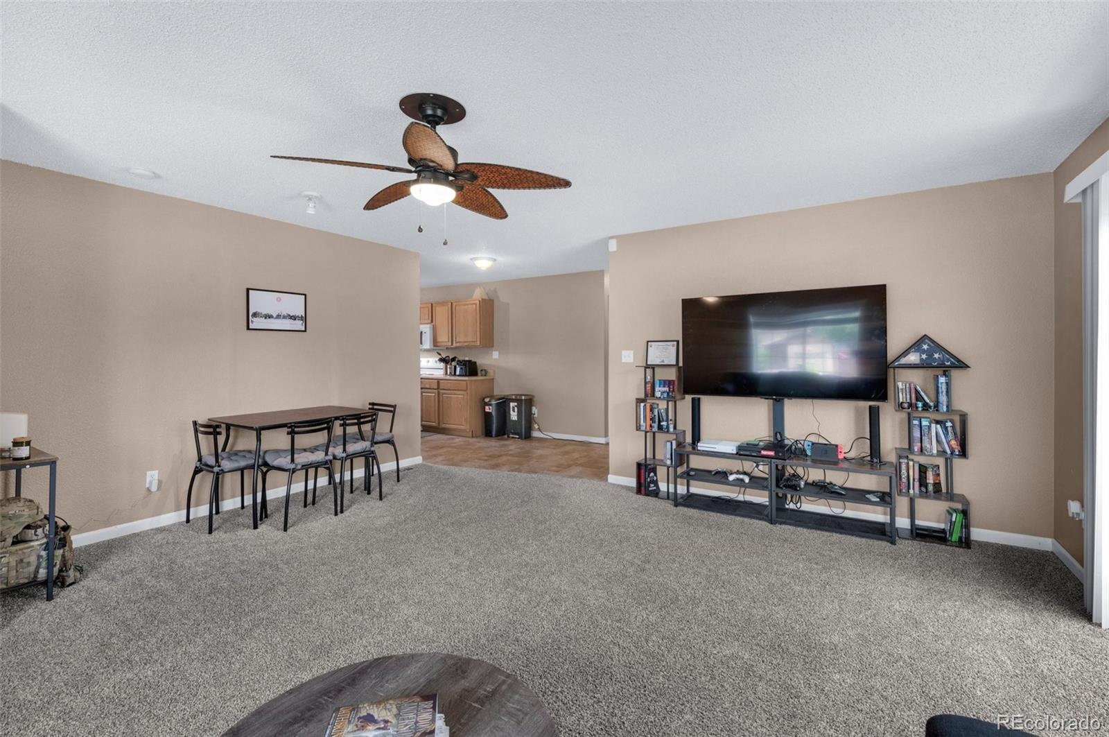 4555 Hollyridge Drive