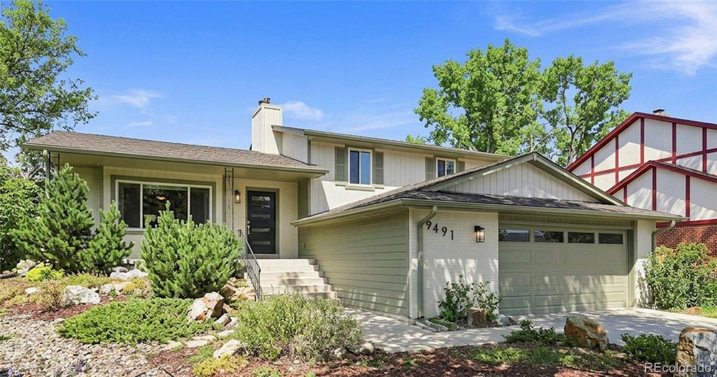 Photo of 9491 W Jewell Place, Lakewood, CO 80227 (MLS # 4757099)