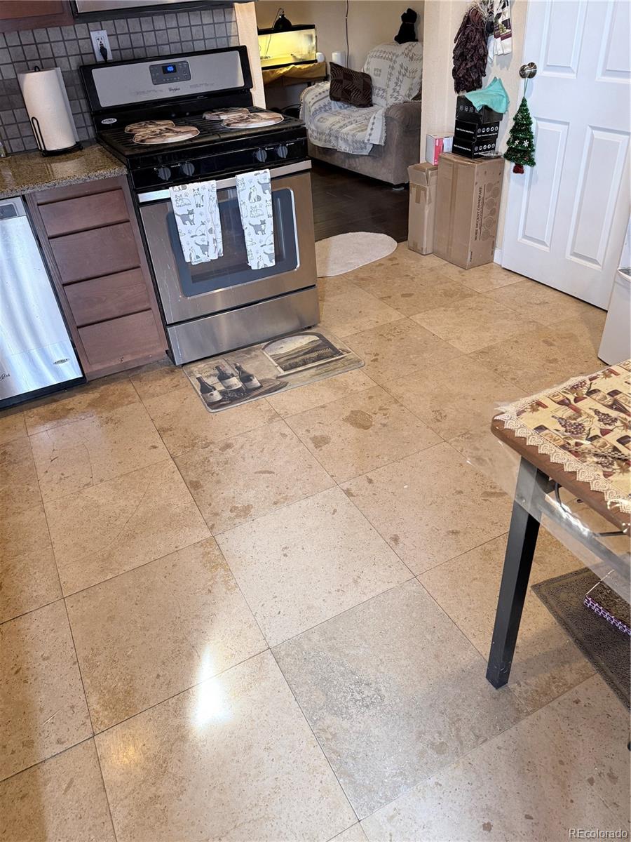 1050 Russell Boulevard