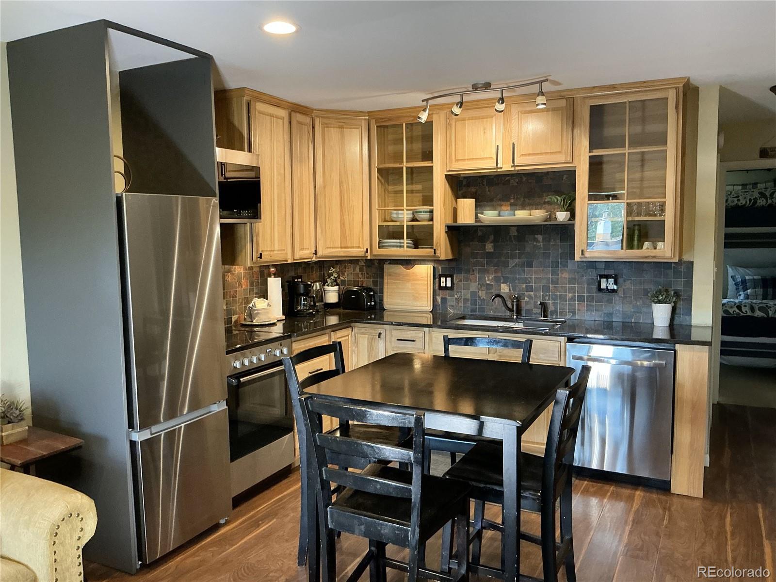 411 Hi Country Drive 16