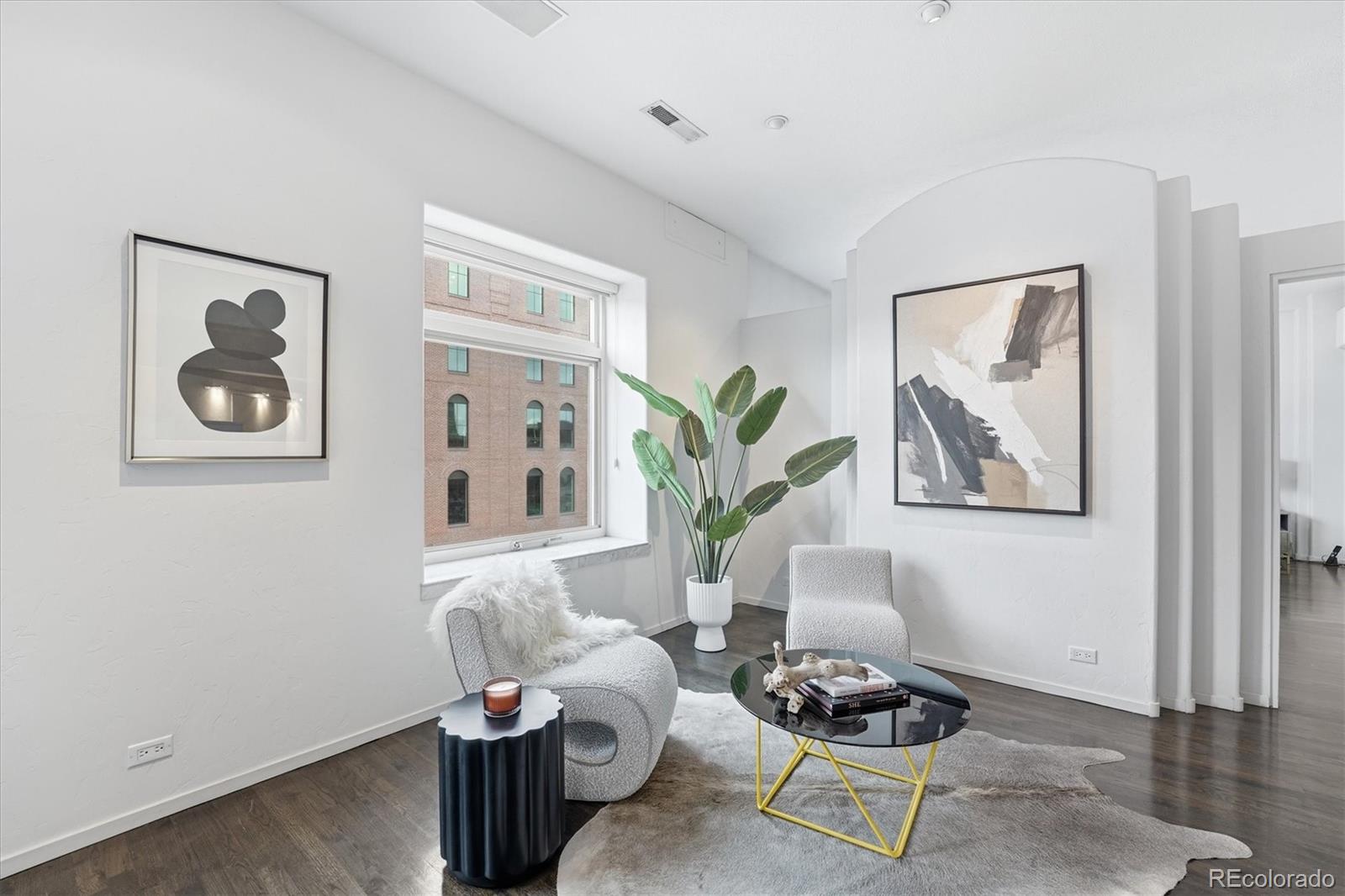 1940 Blake Street 300