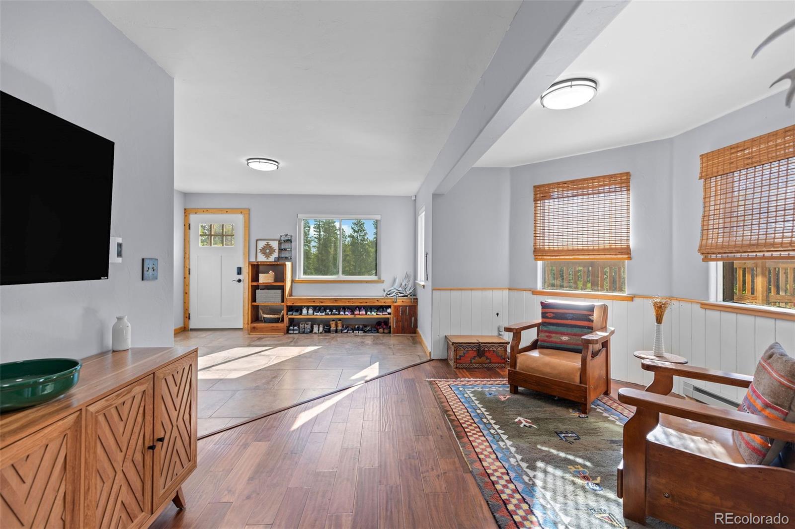 1110 Circle 73
