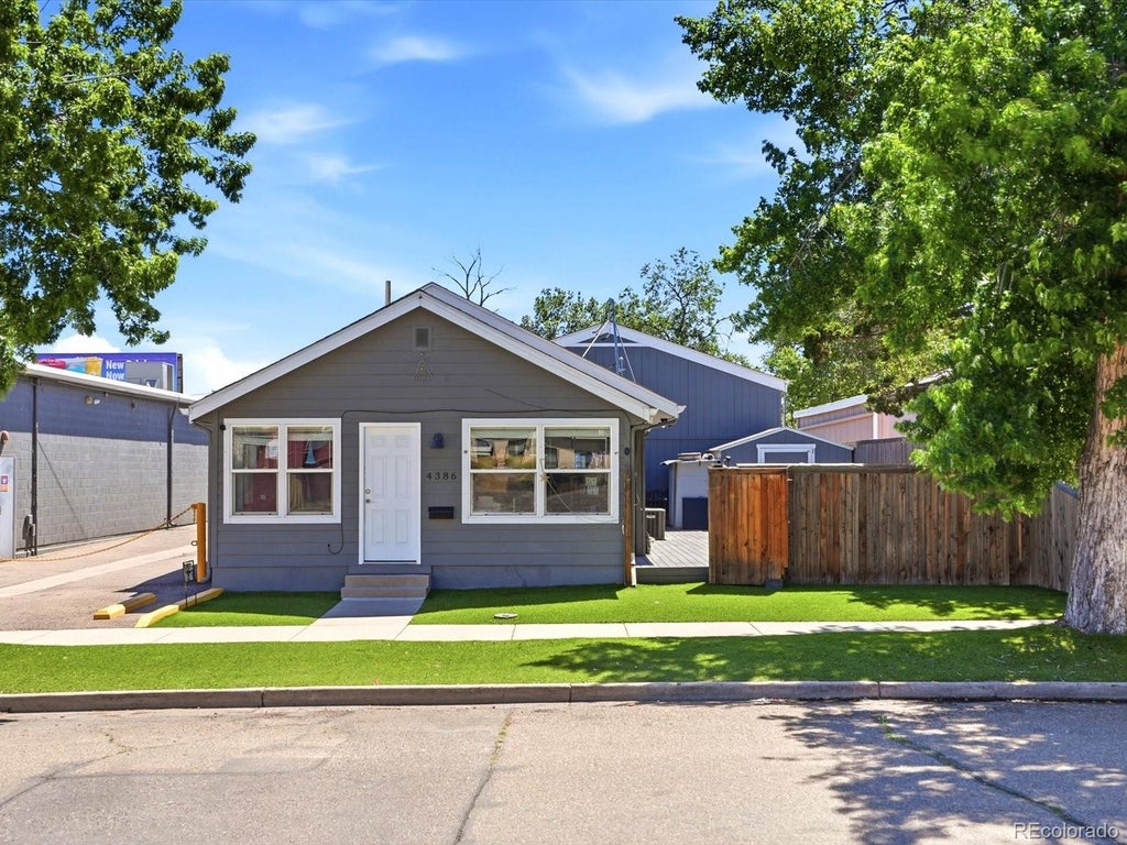 Photo of 4386 Chase Street, Denver, CO 80212 (MLS # 4415820)