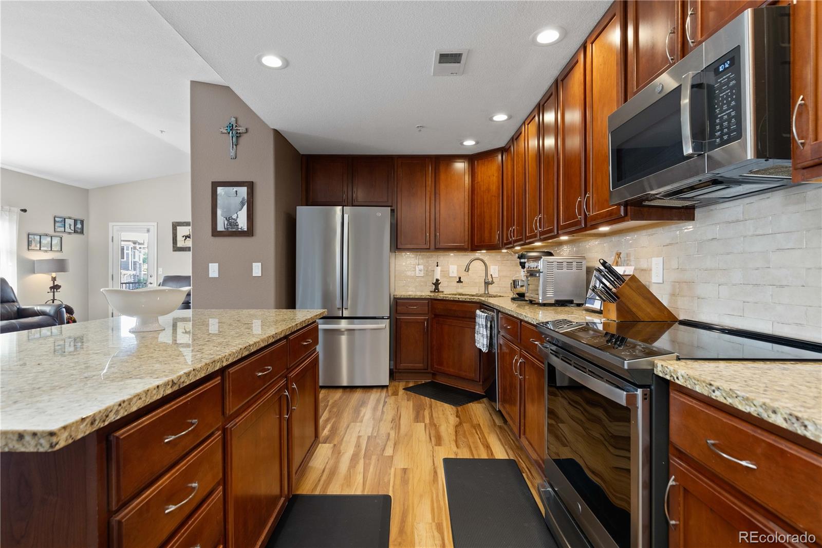 6273 Kilmer Loop 203