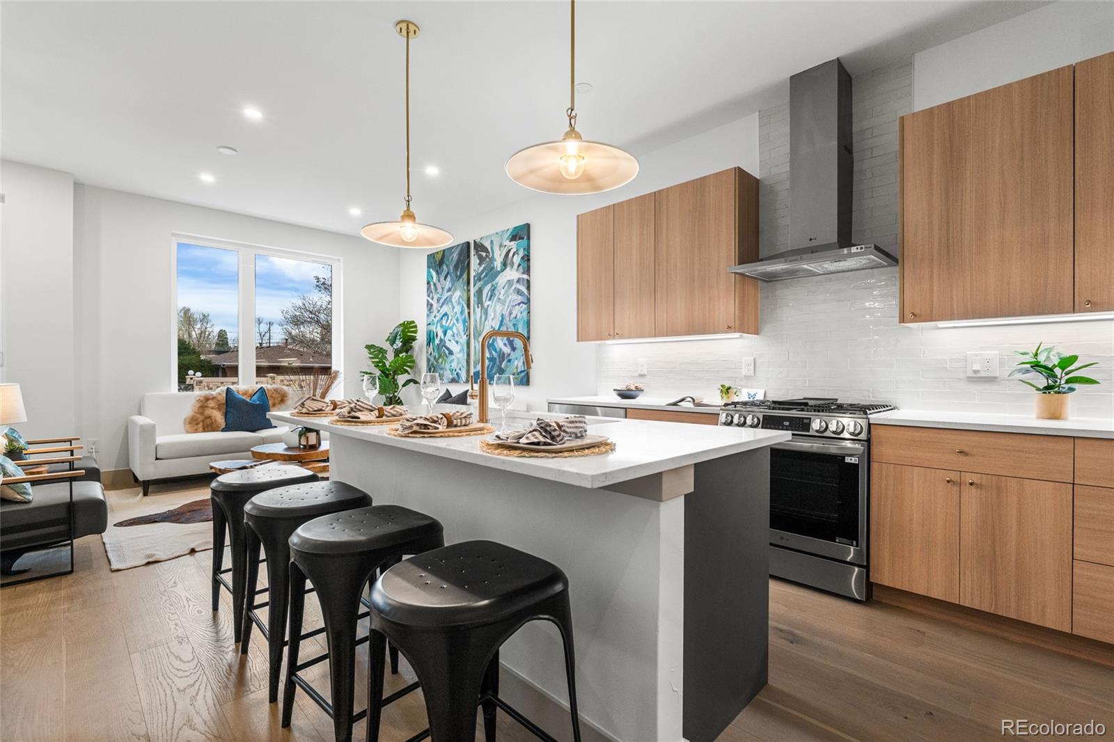 1240 N ZENOBIA Street 10