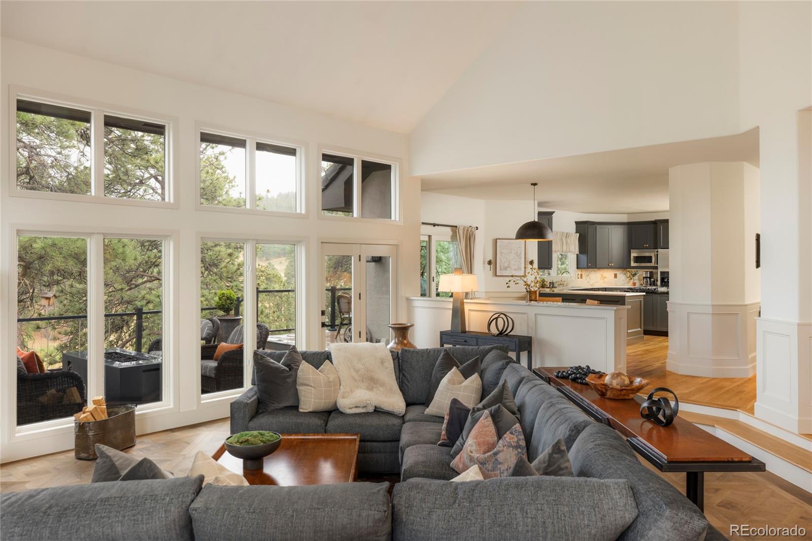 22184 Forest Hills Drive