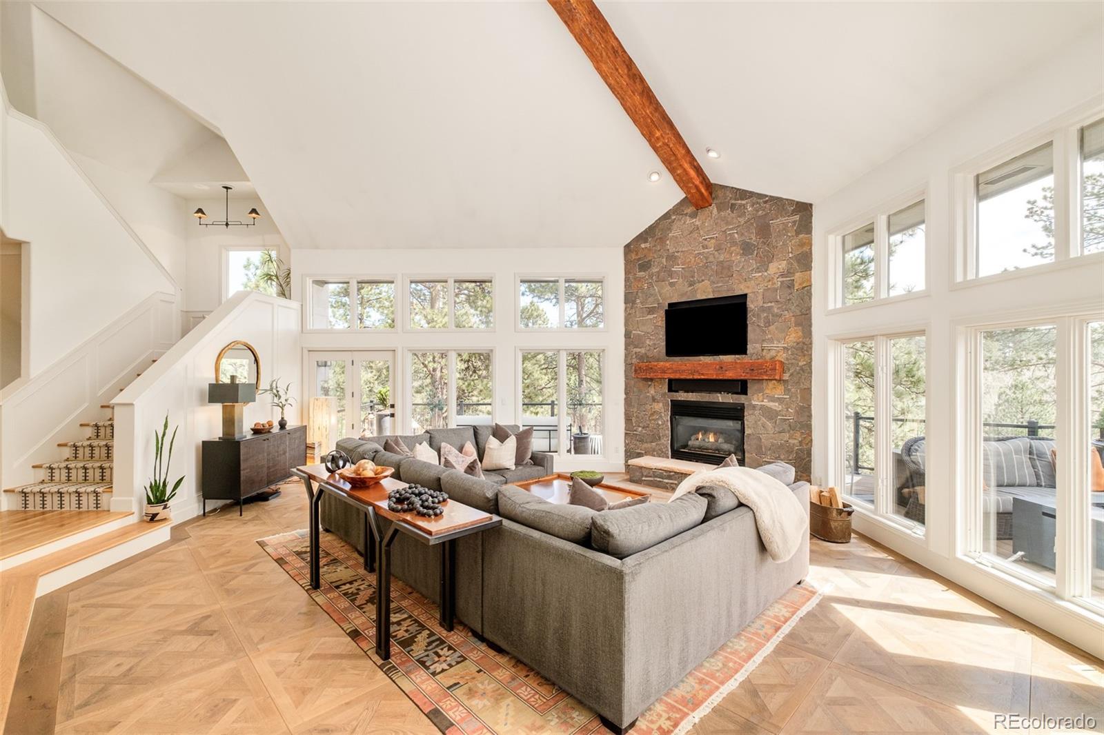 22184 Forest Hills Drive