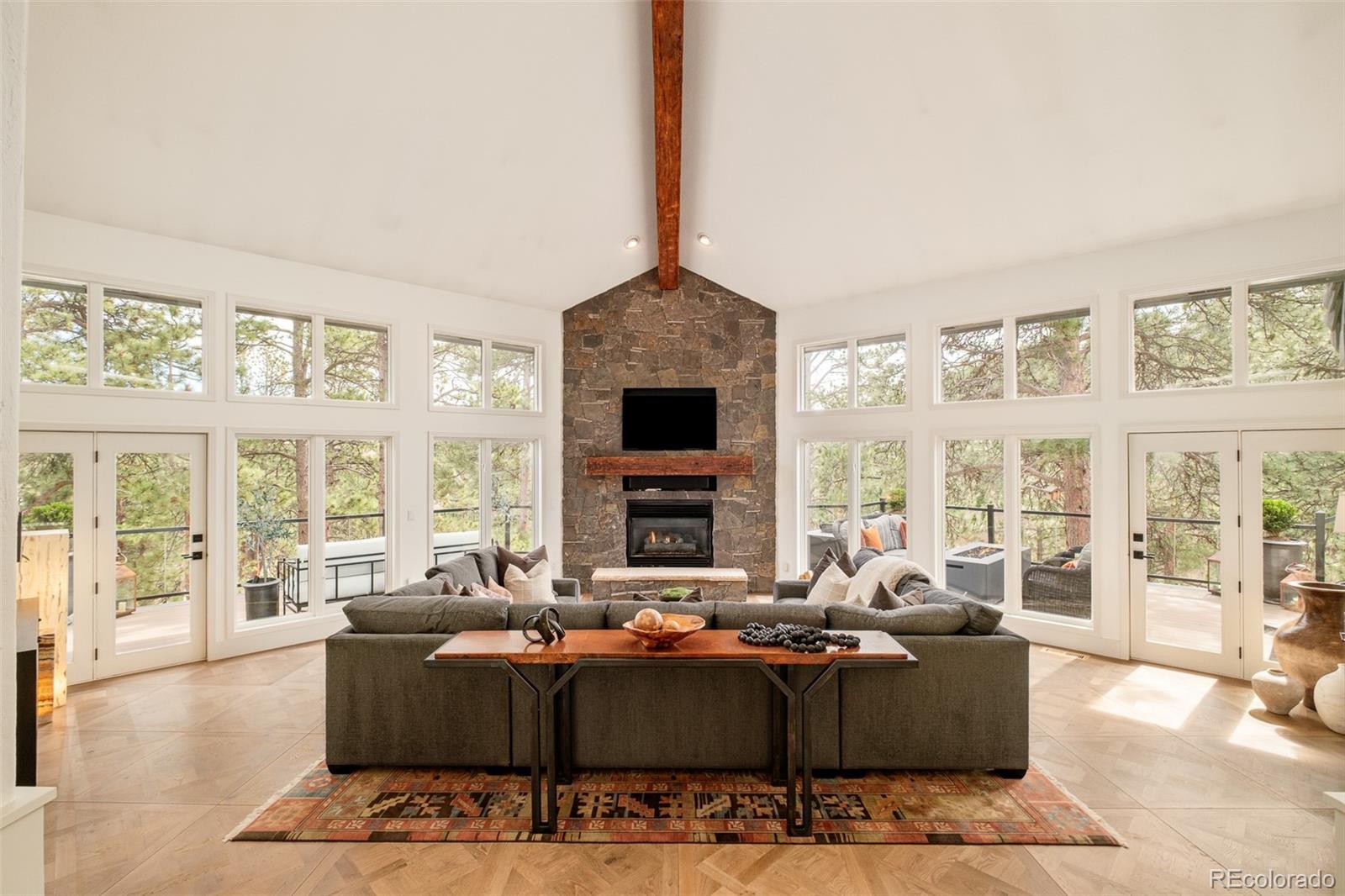 22184 Forest Hills Drive