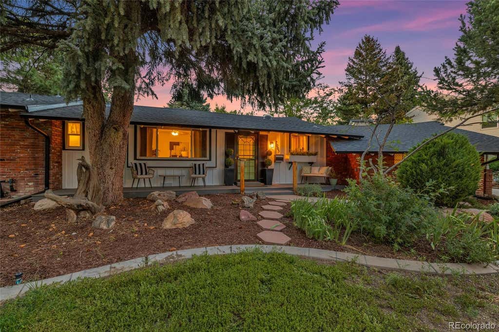 Photo of 2005 W Davies Avenue, Littleton, CO 80120 (MLS # 5004906)