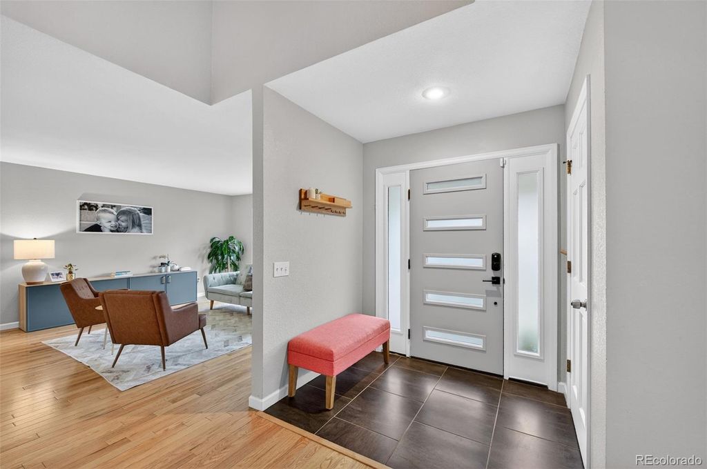 Photo of 10708 W Chautauga Mountain, Littleton, CO 80127 (MLS # 5489148)