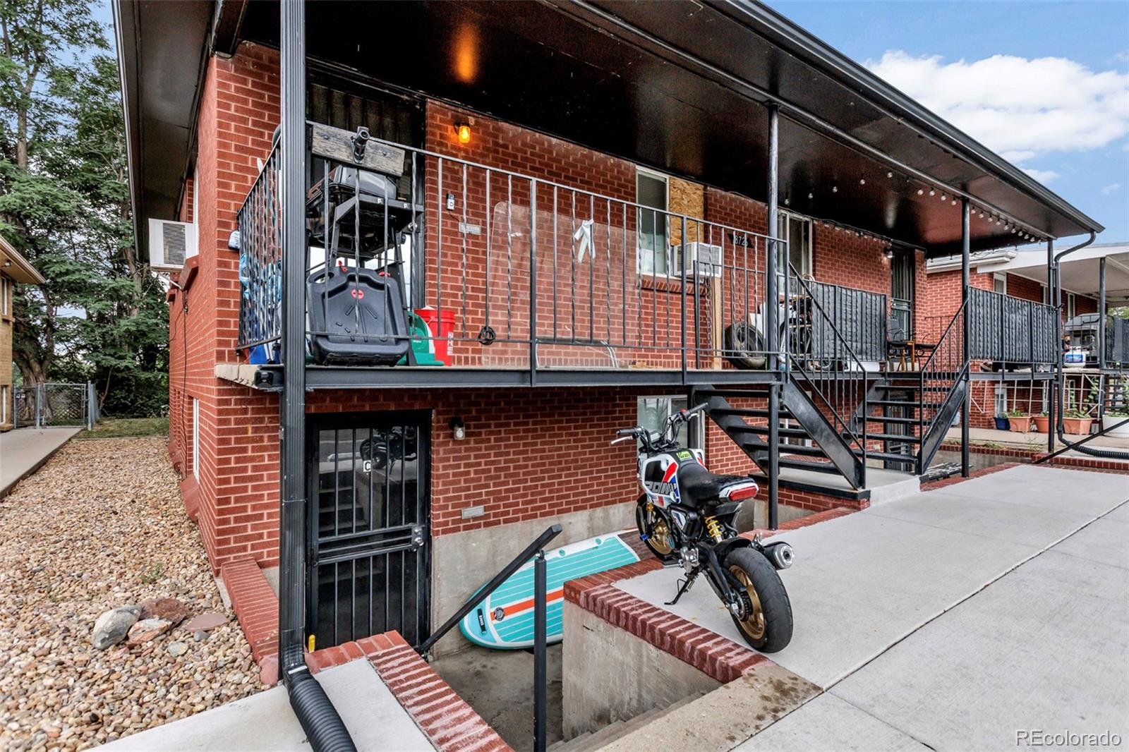 8726 W 54th Place
