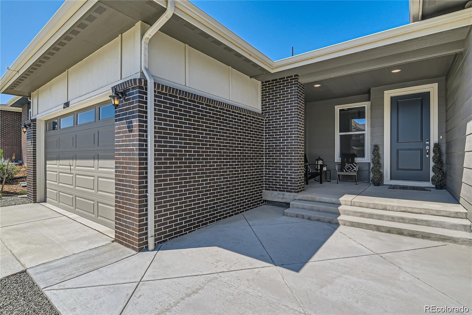 12901 Galapago Street
