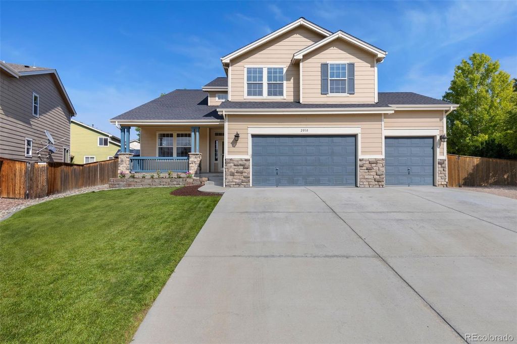 Photo of 2010 Glenarbor Court, Longmont, CO 80504 (MLS # 6425574)
