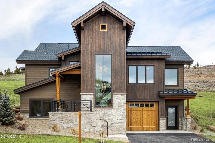 841 Black Feather Court